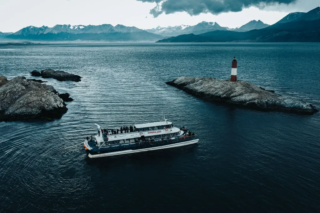 Copia de NAVEGACIÓN - RUMBO SUR ush- @santinoph1 (55).webp