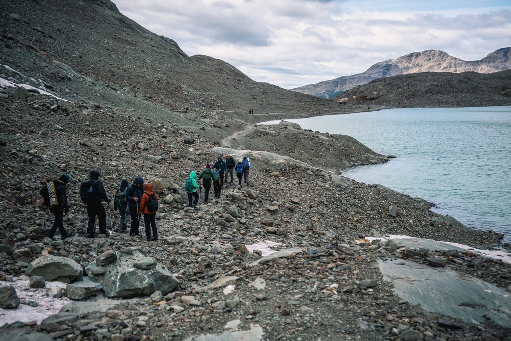 Bordeando Laguna de los Témpanos