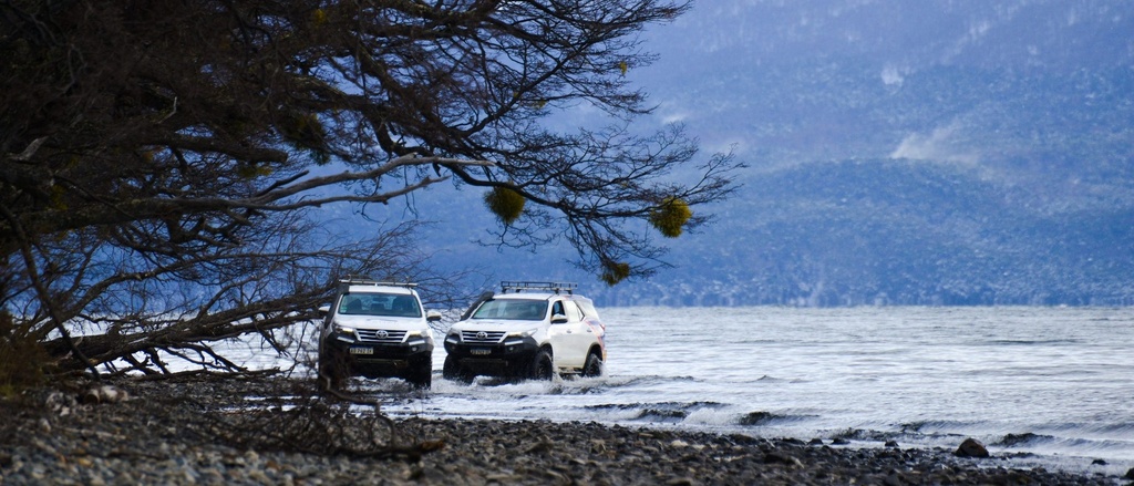 Camionetas 4x4 Lago Fagnano
